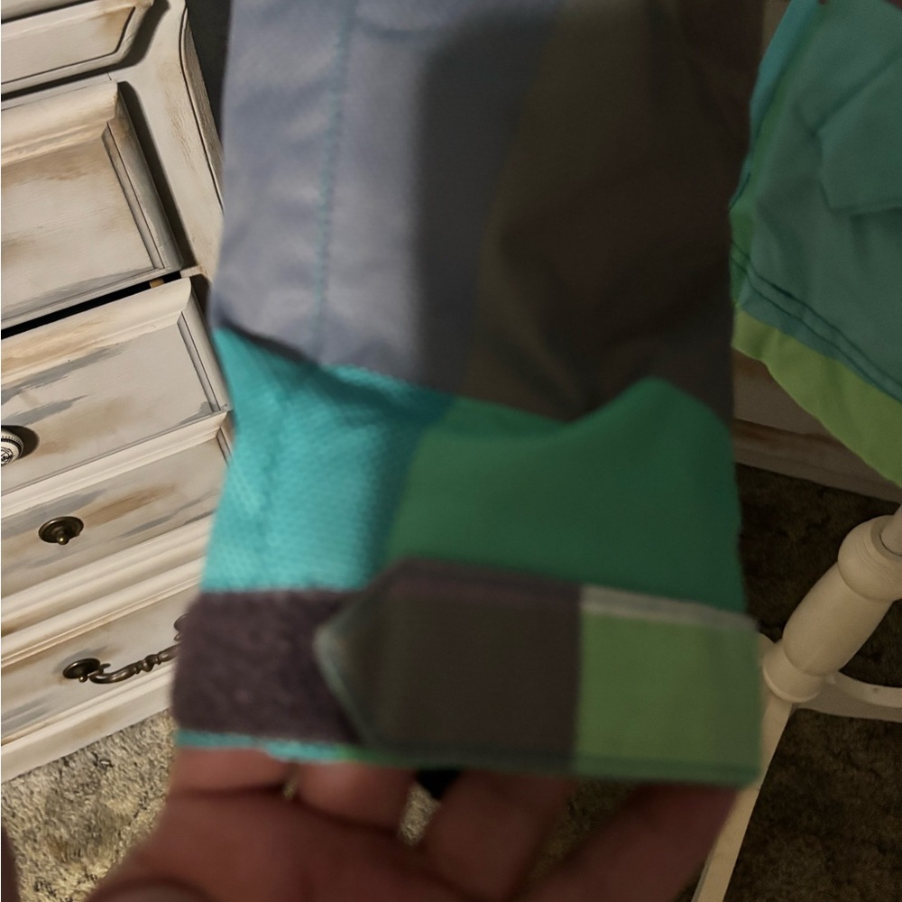 SOLD O'Neill Women's Blue and Green Plaid Ski Jacket - Picture 7 of 16